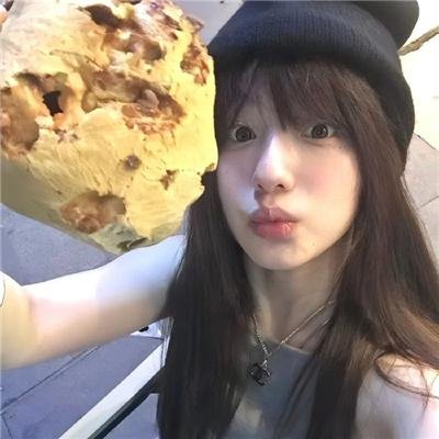 心生爱慕却迟迟不敢